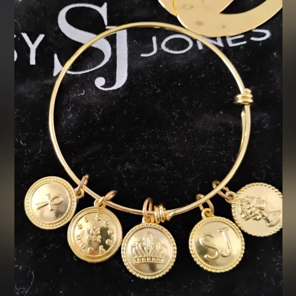 NEW Sassy Jones Set - Necklace, Hoops, Cuff, Bangles (X4) - Picture 10 of 13